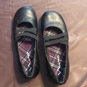 Girls size 2.5 Black Dress Shoe